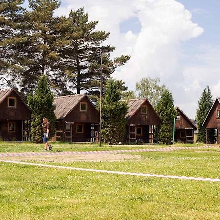 CEJCH - rekreační areál s restaurací Hotel Kněžmost Esterno foto